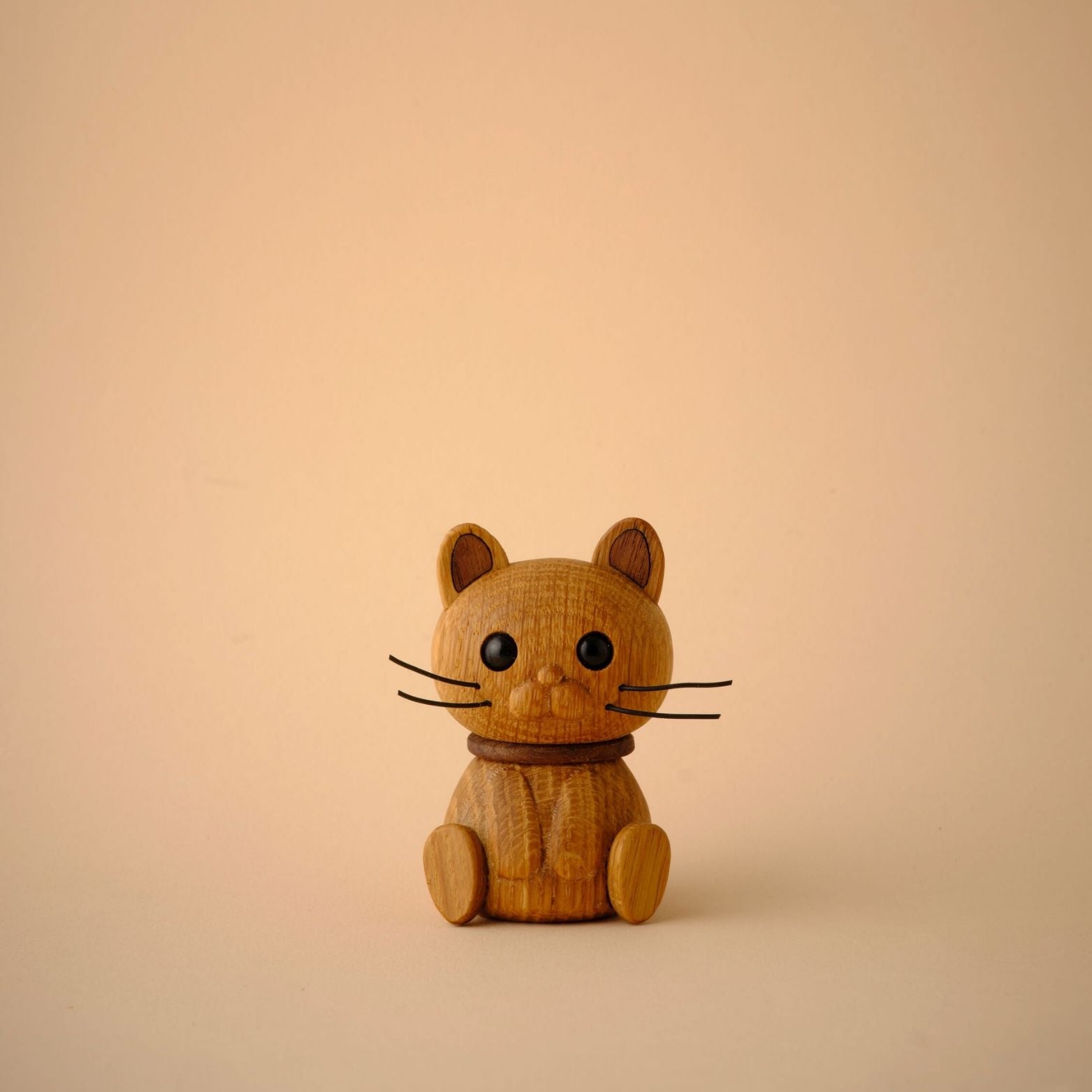 Nutty Cat Misse - Charming Wooden Décor for Cat Lovers – Lucie Kaas