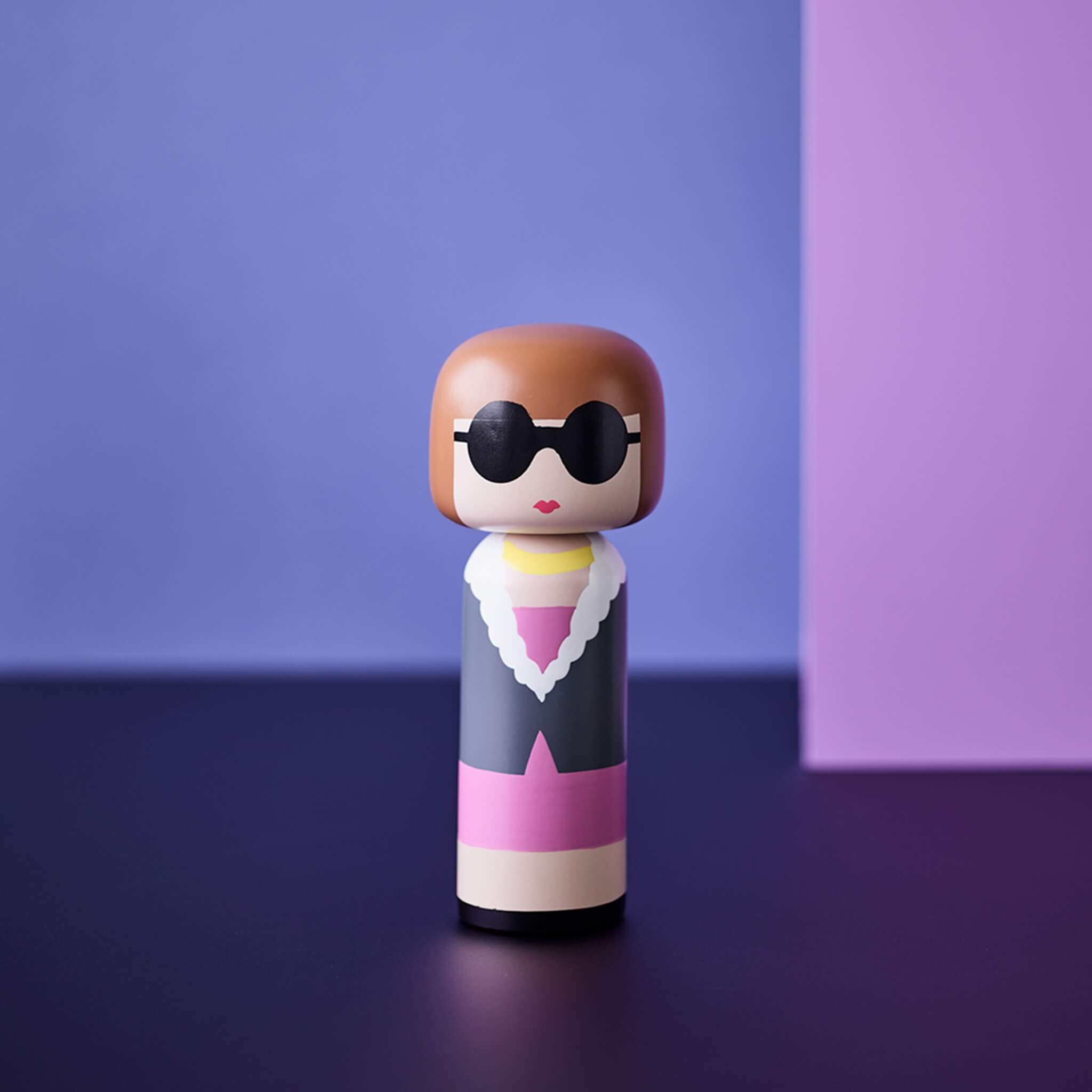 LUCIE KAAS Kokeshi doll anna 置物 オブジェ 北欧 Anna Kokeshi Doll | Femmes célèbres et icônes - Lucie Kaas