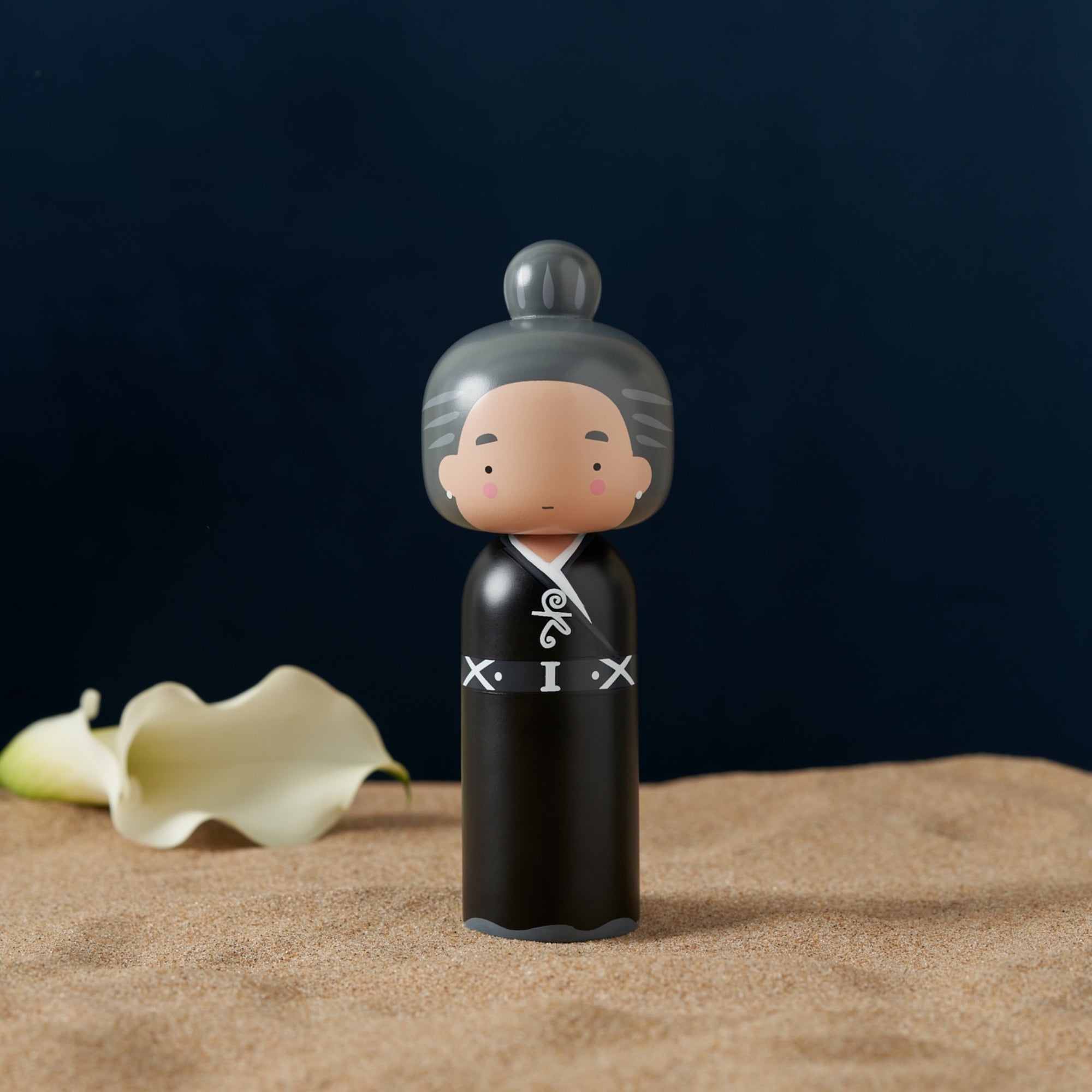 Lucie Kaas, SKETCH.INC FOR LUCIE KAAS, Kokeshi | Georgia O&#39;Keeffe, Collectible Figurines