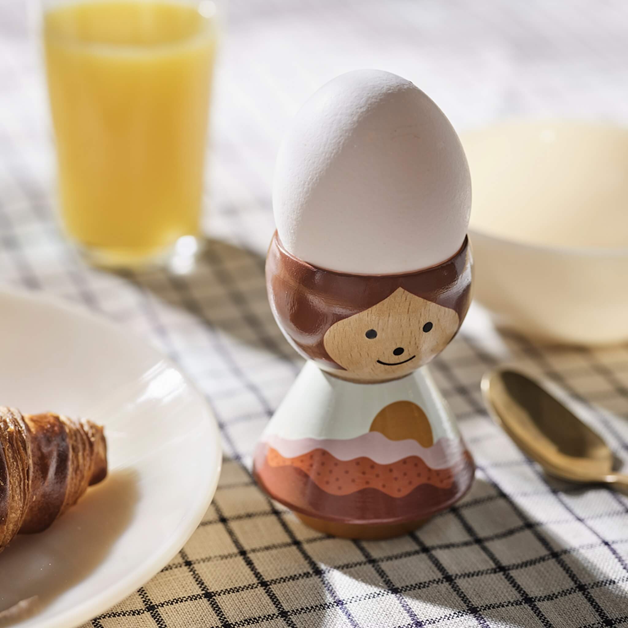 Bordfolk Mika Egg Holder: Colorful & Charming – Lucie Kaas