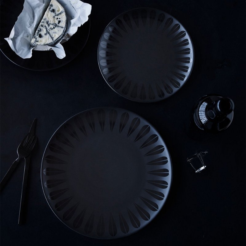 Lotus Plate | Black PLATE - Lucie Kaas