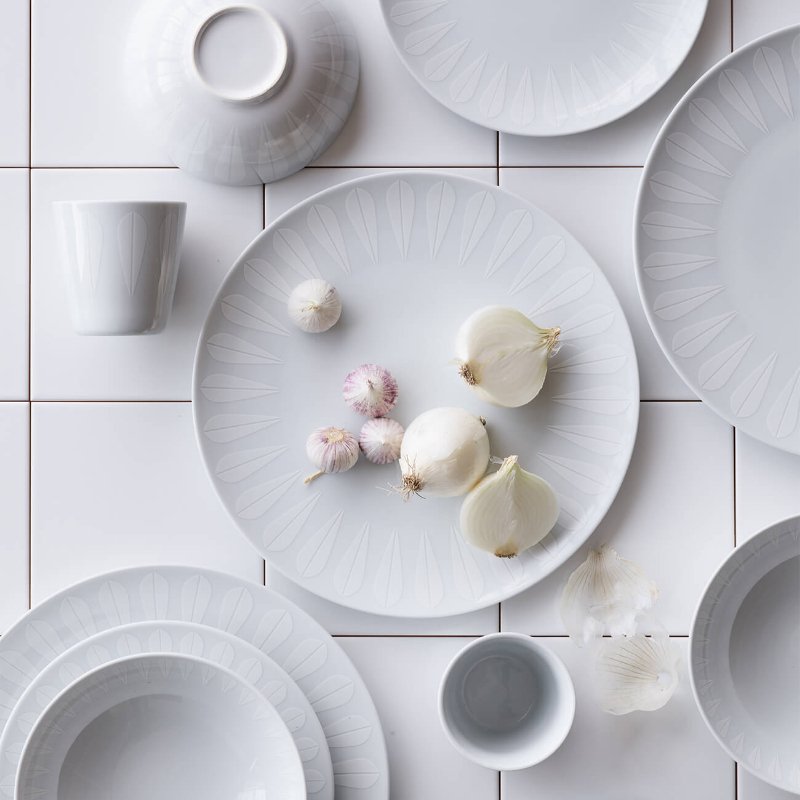 Lotus Deep Plate | Hvit DEEP PLATE - Lucie Kaas